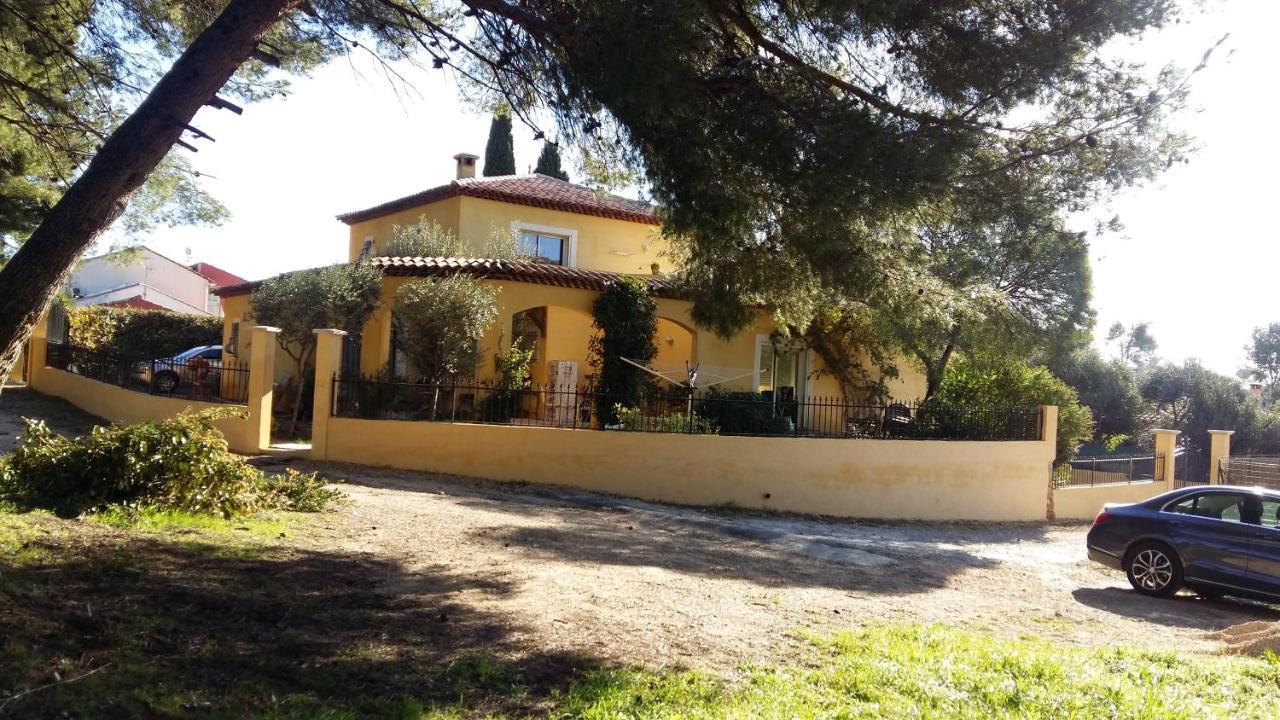 Chambres De La Terre Blanche Sanary-sur-Mer Luaran gambar
