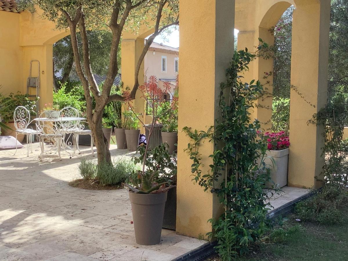 Chambres De La Terre Blanche Sanary-sur-Mer Luaran gambar