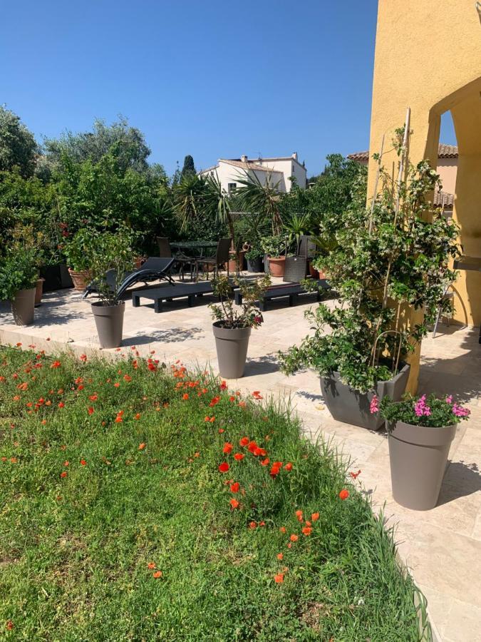 Chambres De La Terre Blanche Sanary-sur-Mer Luaran gambar