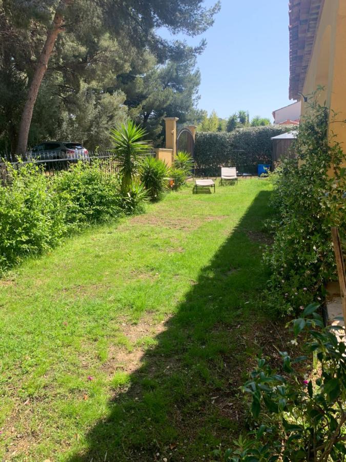 Chambres De La Terre Blanche Sanary-sur-Mer Luaran gambar