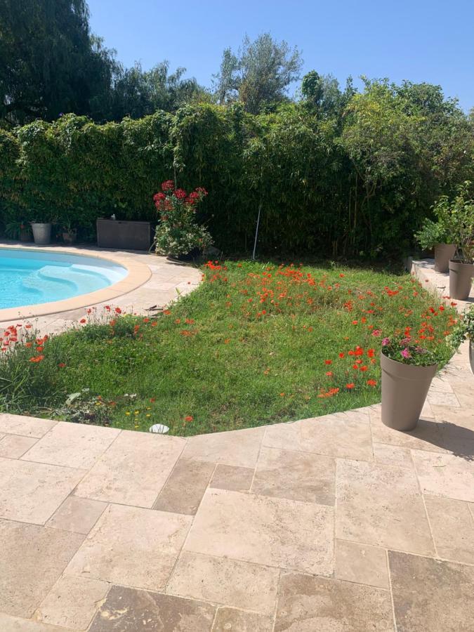 Chambres De La Terre Blanche Sanary-sur-Mer Luaran gambar