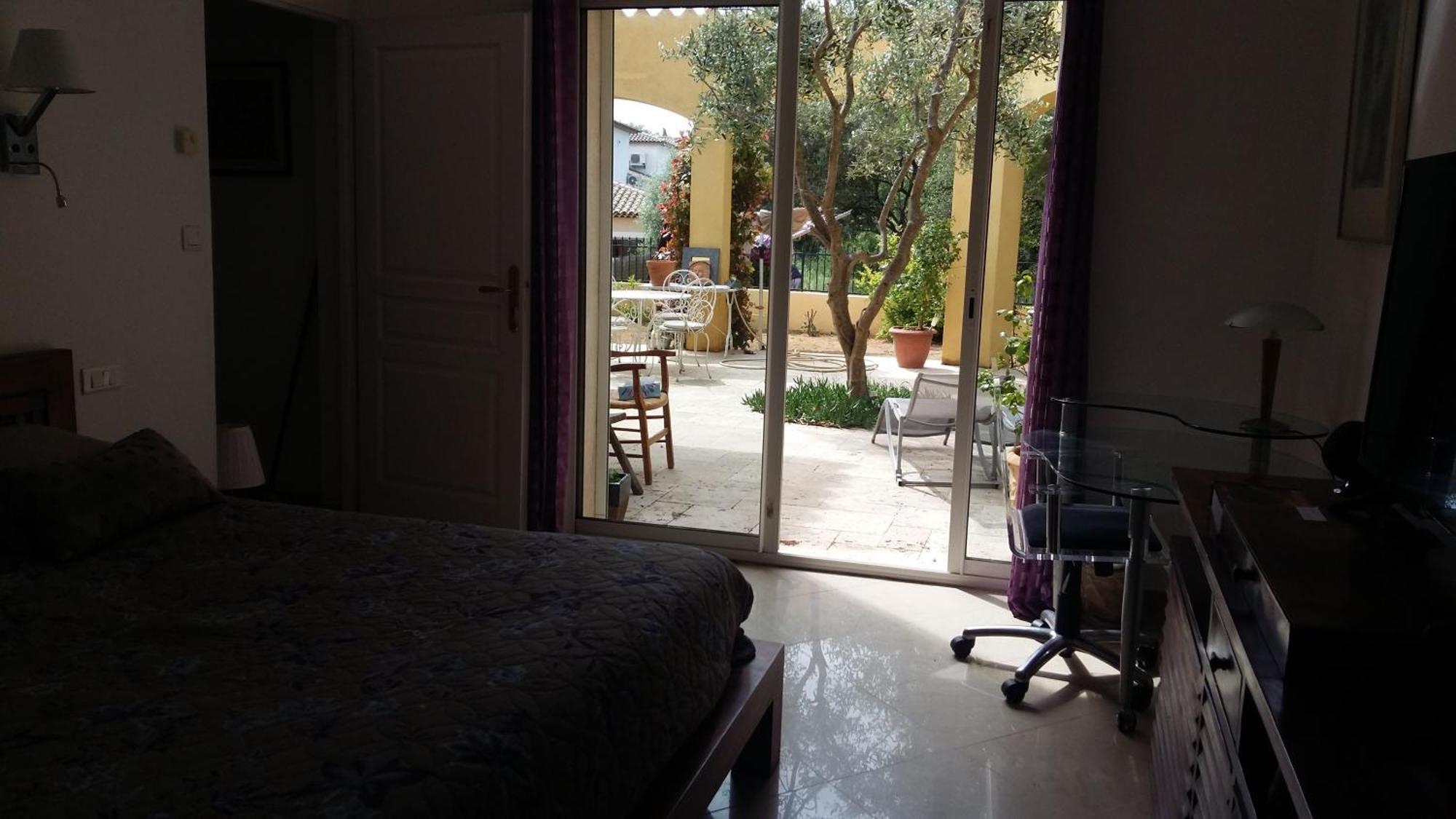 Chambres De La Terre Blanche Sanary-sur-Mer Bilik gambar