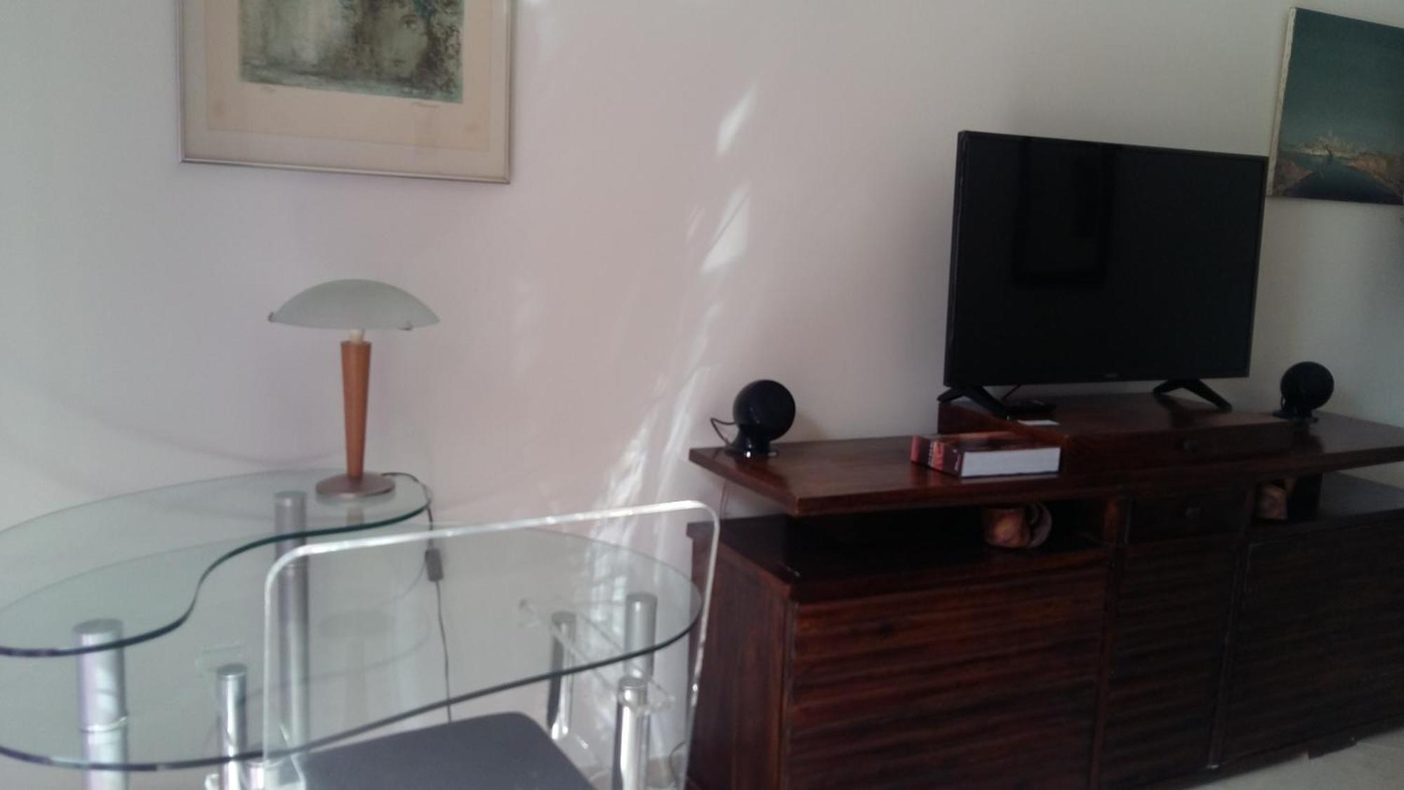Chambres De La Terre Blanche Sanary-sur-Mer Bilik gambar