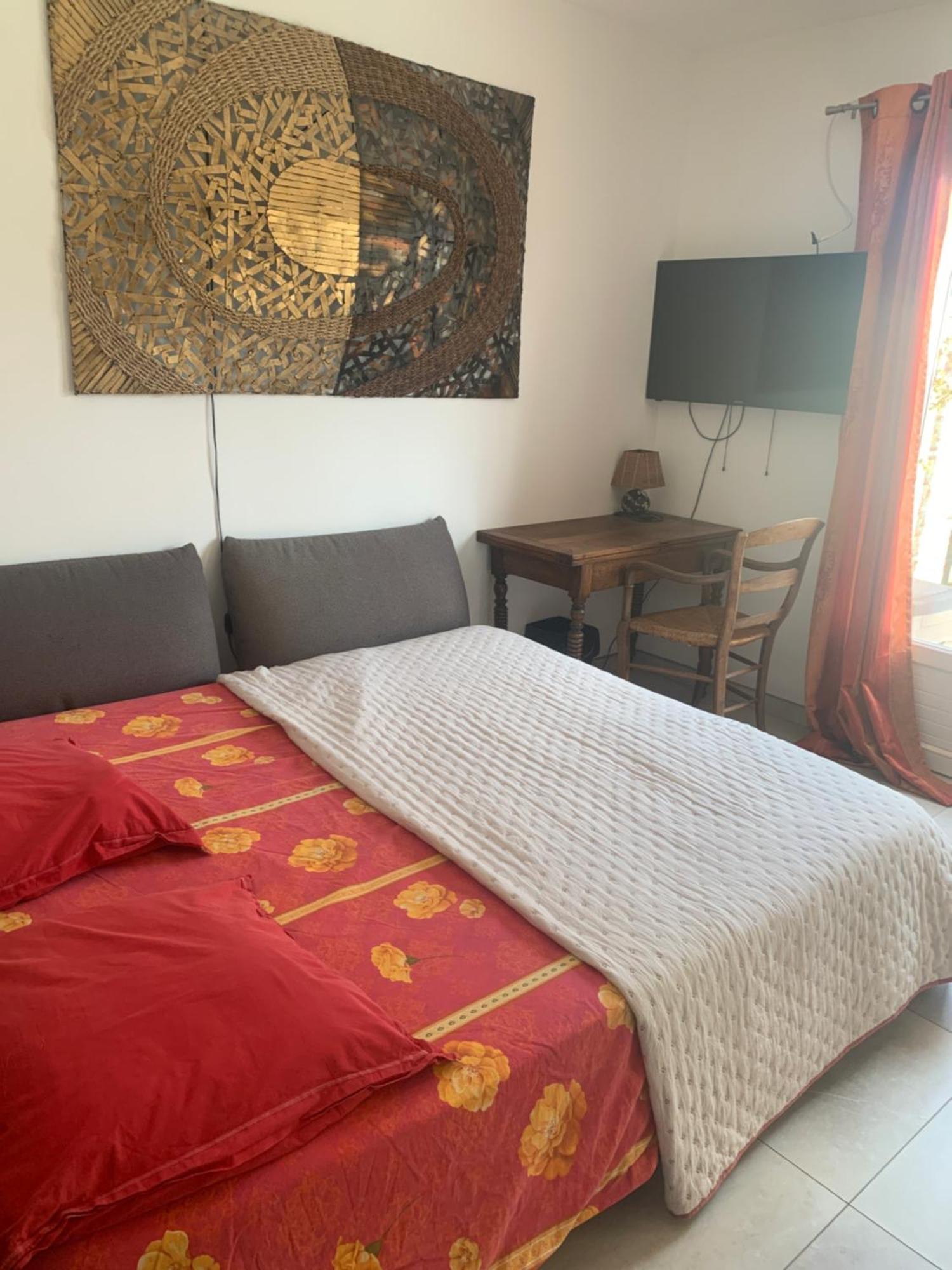 Chambres De La Terre Blanche Sanary-sur-Mer Luaran gambar